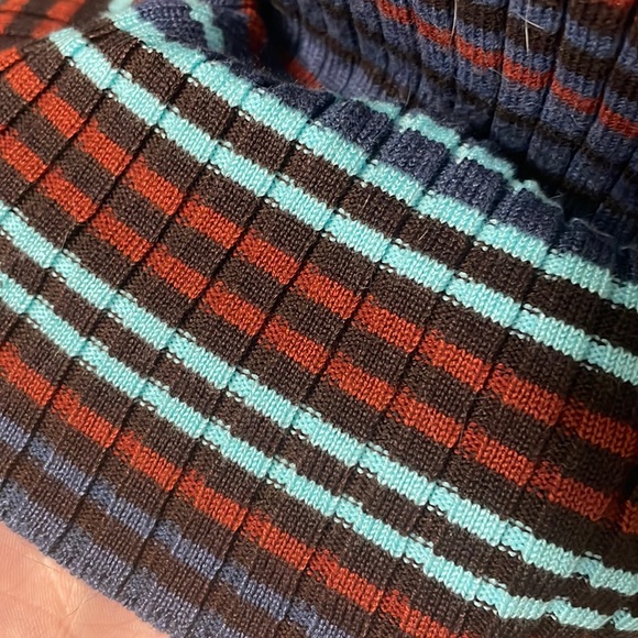 Size large, Madden NYC semi cropped, long sleeve striped tee - Picture 2 of 4